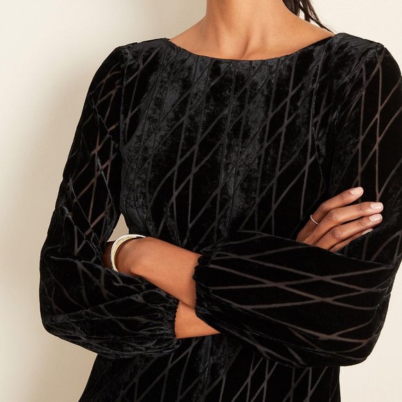 NEW Ann Taylor Petite Geo Velvet Shift Dress - Picture 2 of 2